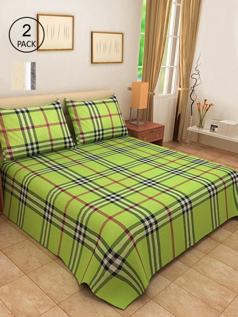 

KLOTTHE Set of 2 Green & Beige Striped Double King Bed Covers With 4 Pillow Covers