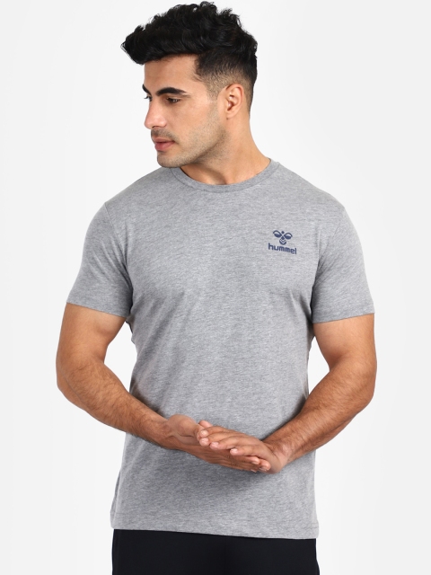 

hummel Men Grey Solid Round Neck T-shirt