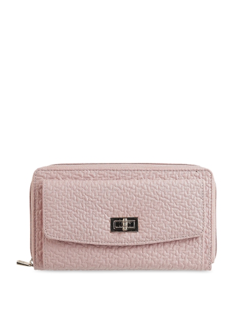 

Metro Pink Textured Clutch