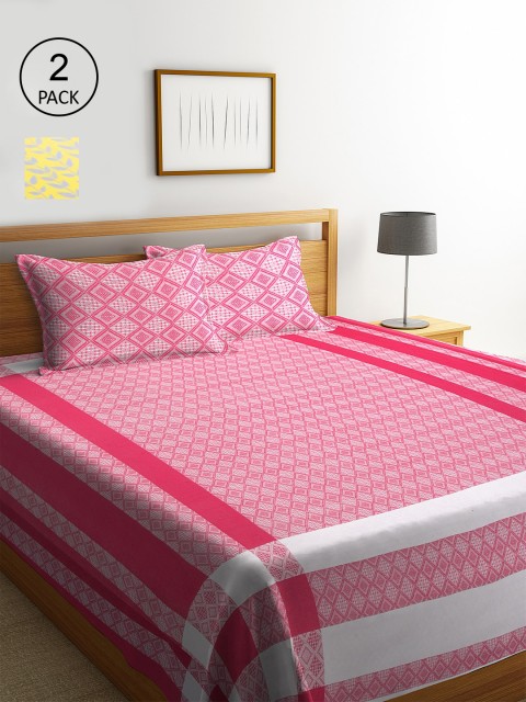 

KLOTTHE Set Of 2 Geometric Double King Bed Covers with 4 Pillow Covers, Pink