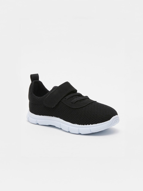

shoexpress Boys Black Textile Walking Shoes