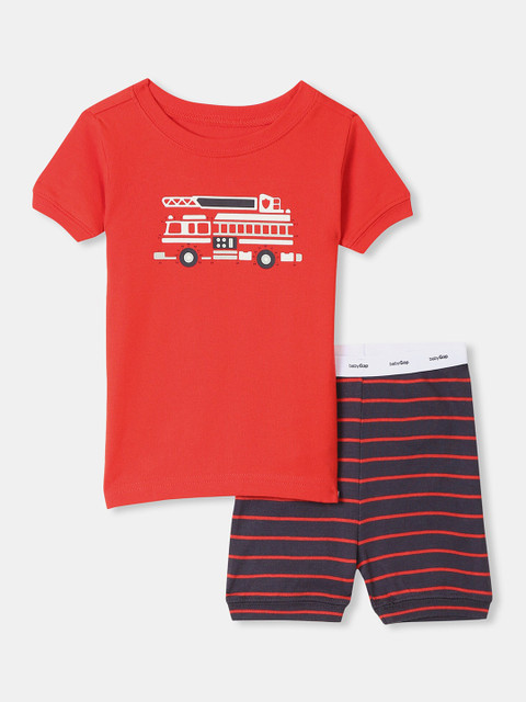 

GAP Boys Red & Navy Blue Printed T-shirt with Shorts
