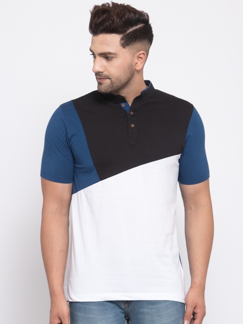 

Kalt Men Blue Colourblocked Mandarin Collar T-shirt
