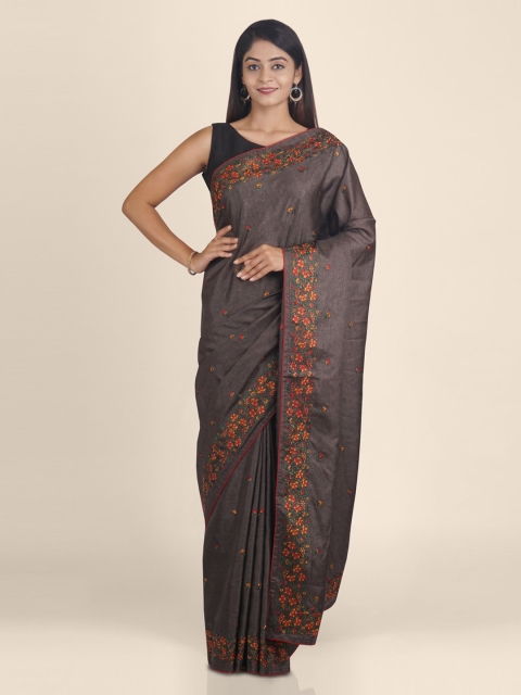 

KAJREE Grey & Red Silk Blend Embroidered Baluchari Saree