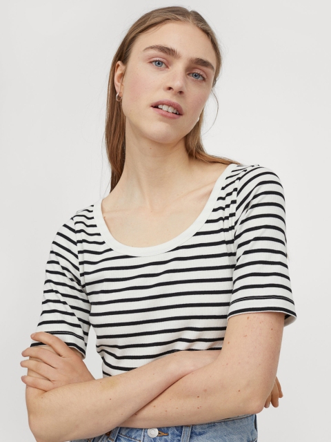 

H&M Women Black White Striped Ribbed T-shirt