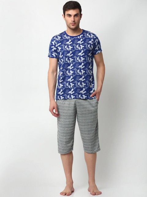

VIMAL JONNEY Men Blue & White Printed Night Suit