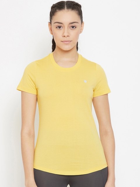 

Athleto Women Yellow Solid Round Neck Lightweight Quick Dry T-shirt