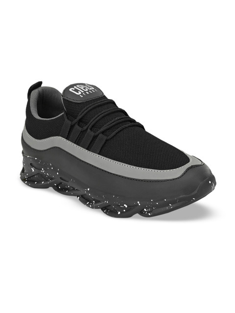 

Crew STREET Men Grey & Black Colourblocked Sneakers