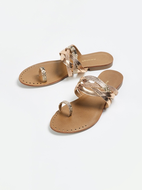 

Melange by Lifestyle Women Gold-Toned Textured PU One Toe Flats