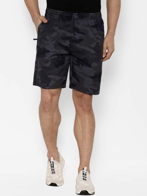 

SAPPER Men Grey Printed Slim Fit Regular Shorts