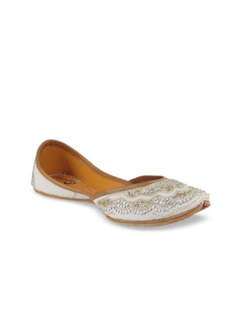 

The Desi Dulhan Women White Woven Design Fabric Mojaris