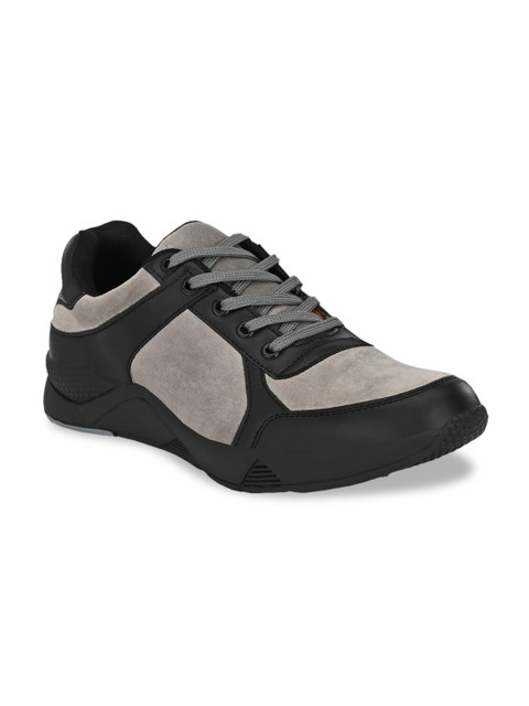 

Sir Corbett Men Black Colourblocked Trekking Shoes