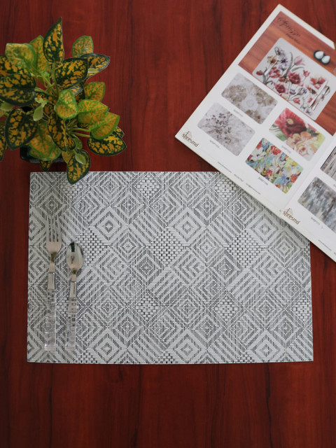 

Shresmo Set Of 6 Grey Geometric Textured Rectangular Placemats