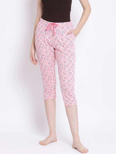 

Kanvin Women Pink & Black Floral Printed Cotton Lounge Capris