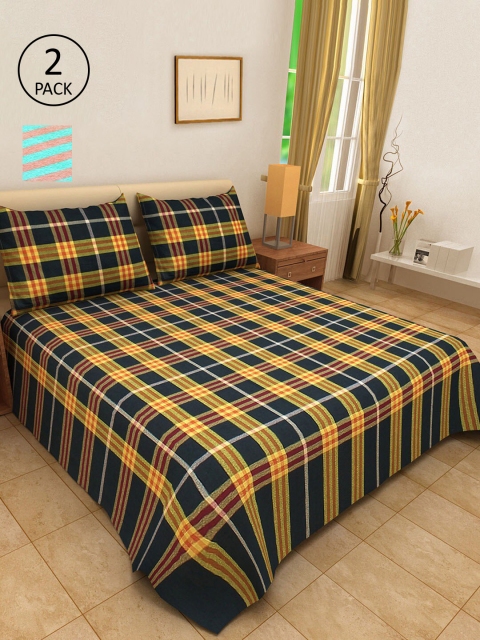 

KLOTTHE Set Of 2 Striped Double King Bed Covers with 4 Pillow Covers, Black