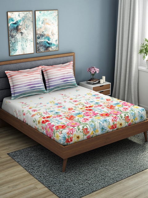 

SPACES Solesto Hygro White & Red Floral 210 TC Cotton 1 King Bedsheet with 2 Pillow Covers