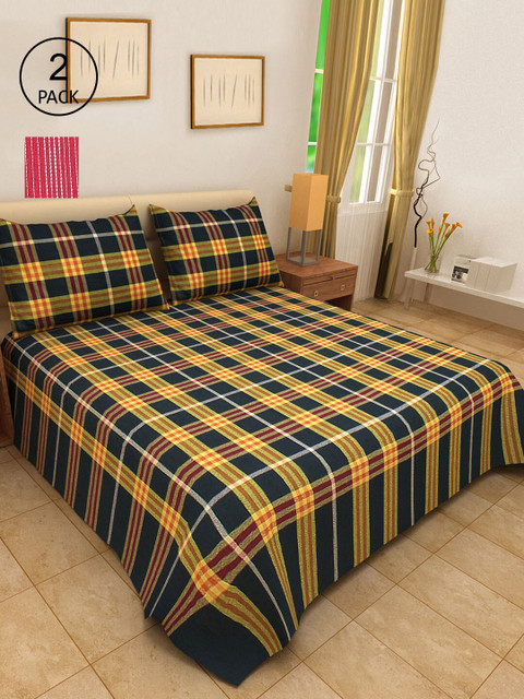 

KLOTTHE Set Of 2 Checked Double King Bed Covers with 4 Pillow Covers, Black