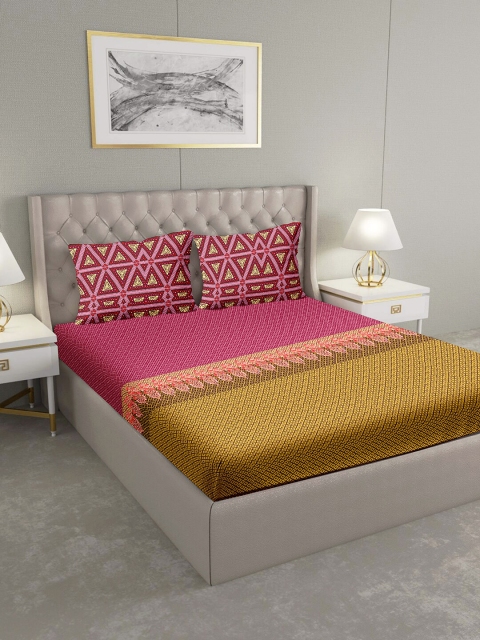 

BELLA CASA Pink & Green Geometric 124 TC Extra Large Bedsheet with 2 Pillow Covers