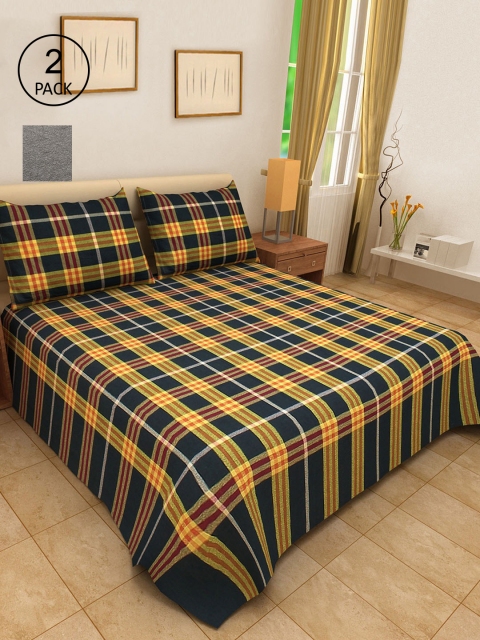 

KLOTTHE Set Of 2 Checked Double King Bed Covers with 4 Pillow Covers, Black