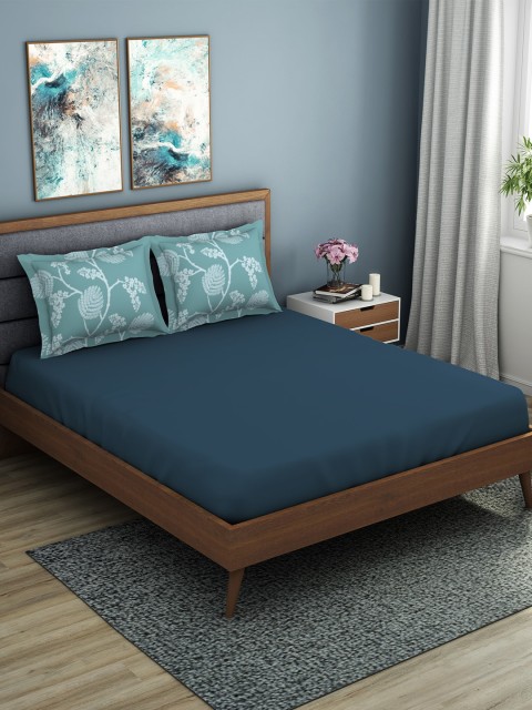 

SPACES Blue & Sea Green Solid 144 TC Cotton 1 King Bedsheet with 2 Pillow Covers