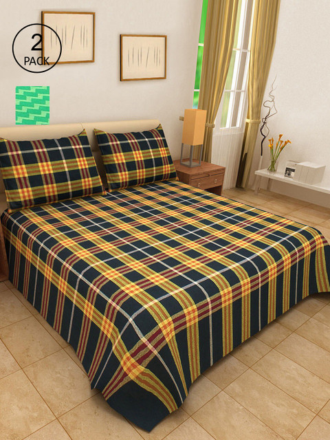 

KLOTTHE Set Of 2 Checked Double King Bed Covers with 4 Pillow Covers, Multi