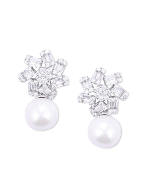 

shaze Silver-Toned Contemporary Studs
