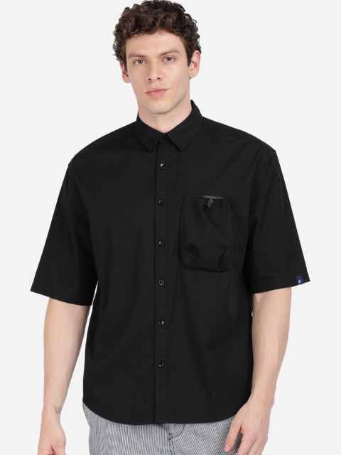 

Breakbounce Men Black Boxy Solid Casual Boxy Fit Shirt