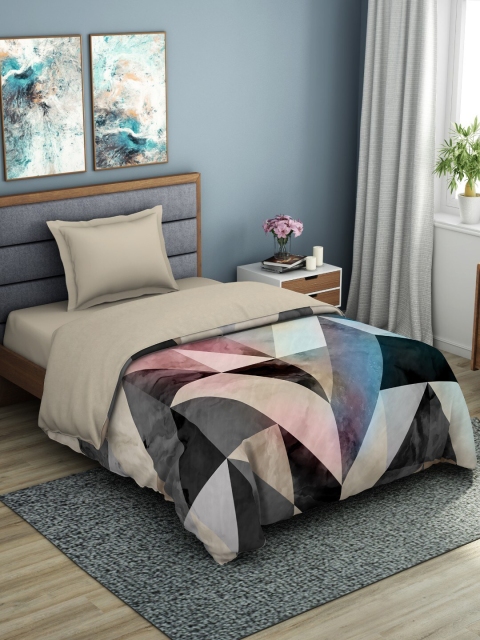 

SPACES Black & Blue Geometric AC Room 150 GSM Single Bed Quilt