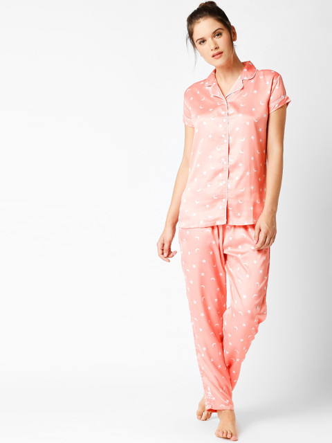 

I like me Women Peach-Coloured & White Printed Night suit
