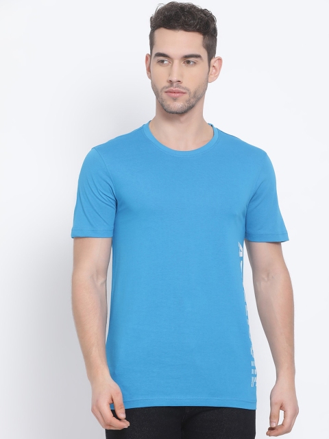 

Club York Men Blue Solid Round Neck T-shirt