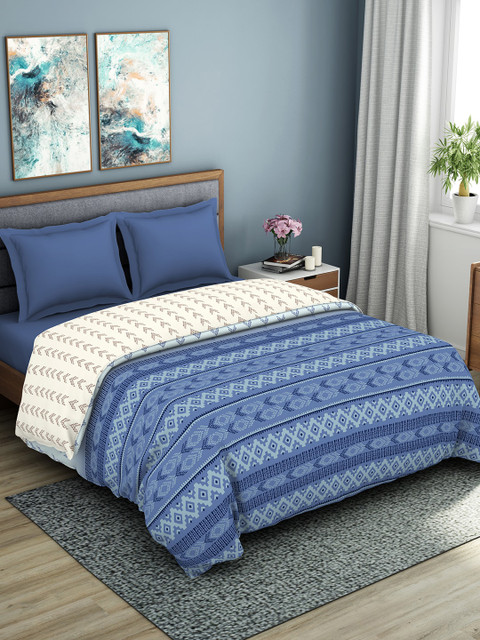 

SPACES Blue & White Ethnic Motifs AC Room 150 GSM Double Bed Quilt