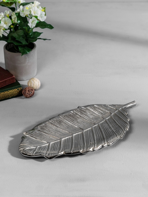 

Pure Home and Living Silver-Toned Textured Malabar Leaf Platter Showpiece