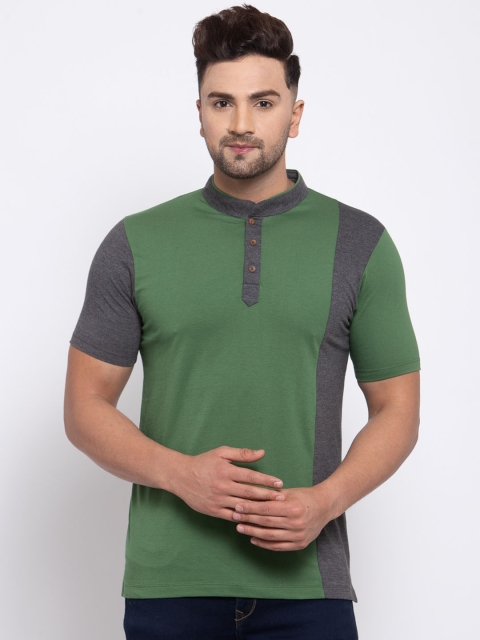 

Kalt Men Green Colourblocked Mandarin Collar T-shirt