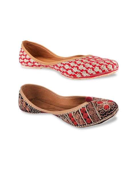 

DESI COLOUR Women Multicoloured Solid Mojaris, Multi