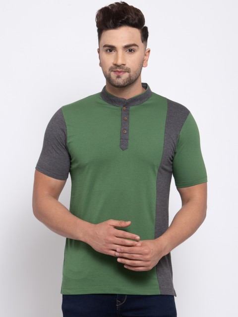 

Kalt Men Green Colourblocked Mandarin Collar T-shirt