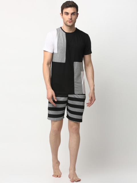 

VIMAL JONNEY Men Black & Grey Colourblocked Night suit