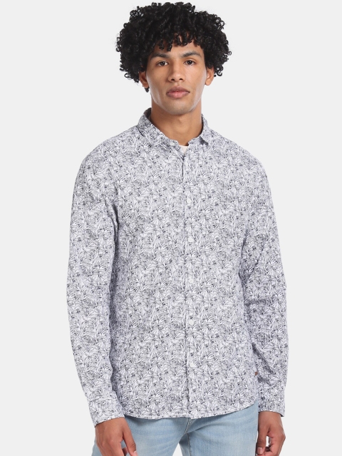 

Cherokee Men White Regular Fit Printed Casual Cotton Shirt