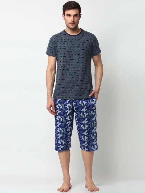 

VIMAL JONNEY Men Blue & White Printed Night suit