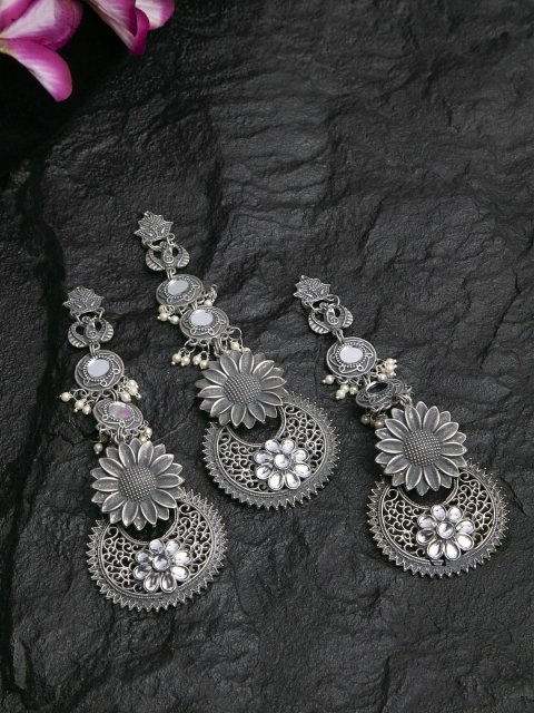 

Moedbuille Mirrors and Stones Studded Oxidised Silver Plated Handcrafted Earrings and Maang Tikka