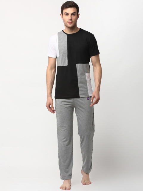

VIMAL JONNEY Men Black & Grey Colourblocked Night suit