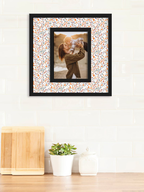 

RANDOM Black & White Printed Wall Photo Frame