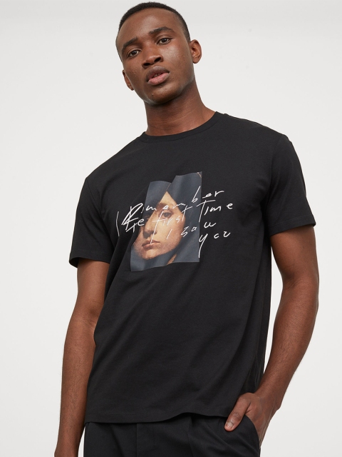

H&M Men Black T-shirt With a Motif