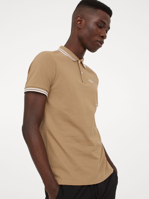 

H&M Men Beige Solid Polo Shirt