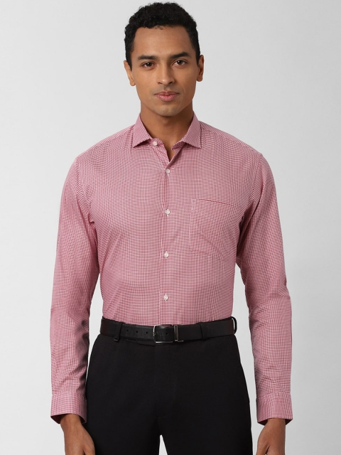 

Peter England Men Maroon & Off-White Regular Fit Checked Formal Shirt