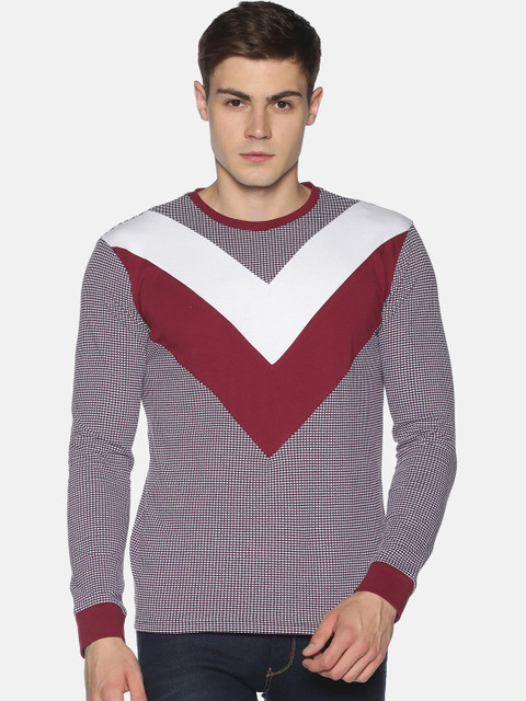

UrGear Men Burgundy Colourblocked V-Neck T-shirt