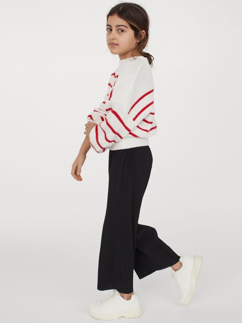 

H&M Girls Black Solid Parallel Trousers