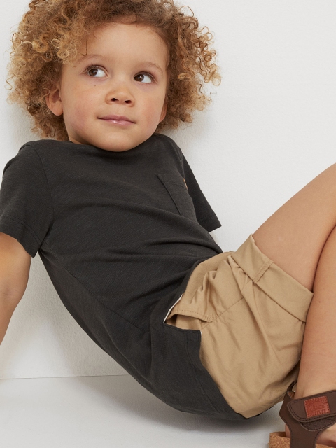 

H&M Boys Beige Cotton Shorts