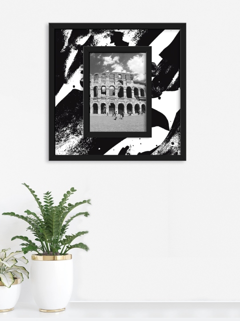 

RANDOM Black & White Printed Wall Photo Frame