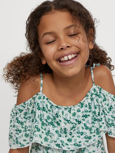 

H&M Girls White & Green Cold Shoulder Top