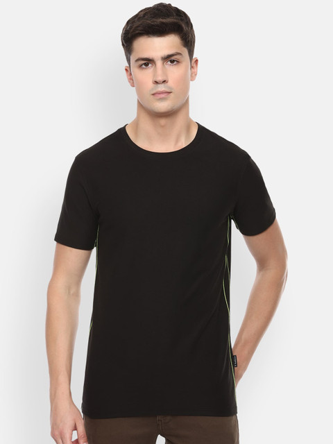

V Dot Men Black Solid Round Neck T-shirt